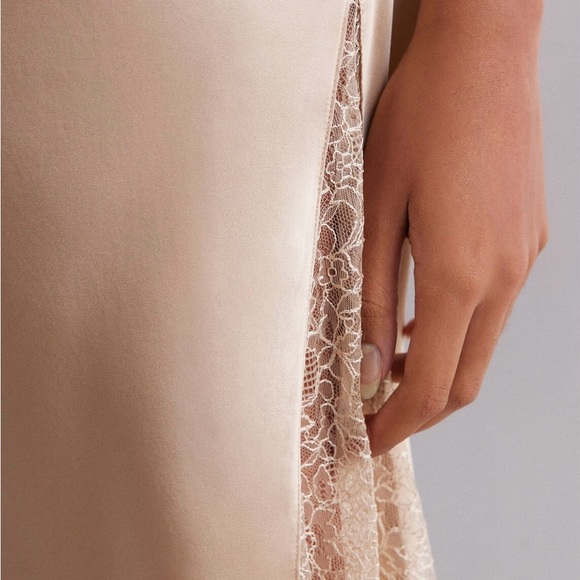 Living in Luxe Silk Nightgown Intimissimi Bridal getting ready slip - Picture 4 of 6